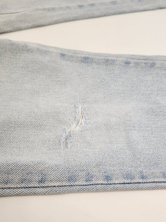 Vintage Buffalo Jeans 100% Cotton Light Wash 90s Distressed Denim Size 27 - Picture 11 of 15